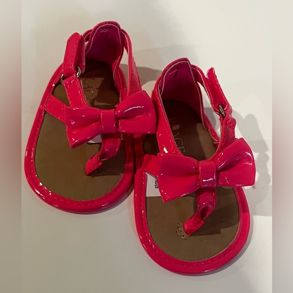 Children’s Place Hot Pink Patent Velcro closure baby sandals -size 3 months - Picture 1 of 4